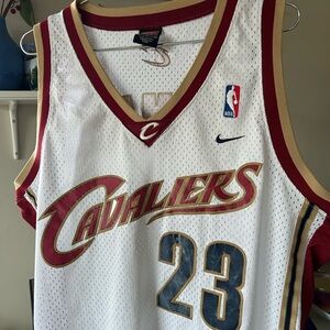 Nike LeBron James Vintage #23 Cleveland Cavaliers Jersey Size Large